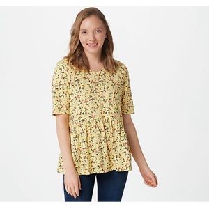 D&Co. Denim and company printed peplum jersey top. Pale yellow medium